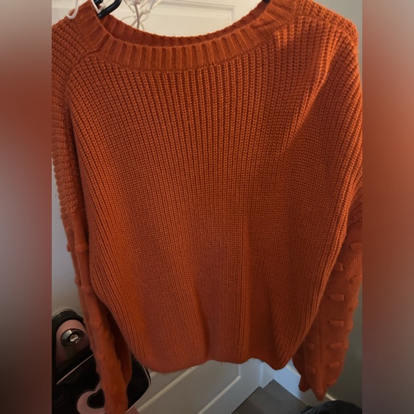 Brownish Orange Fall Sweater Barely Worn Size Medium - Picture 2 of 2